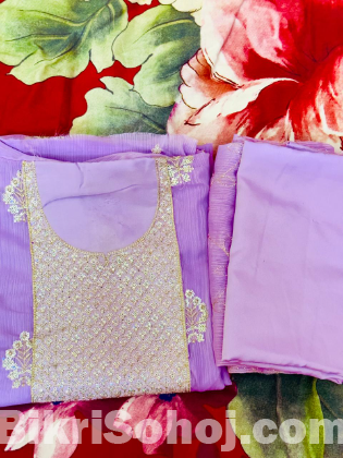 4 pis clothes